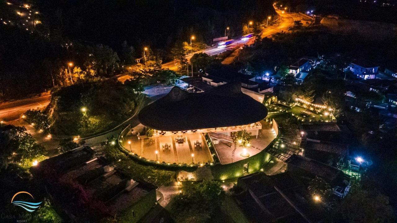 Casa Marina Resort Куинён Экстерьер фото